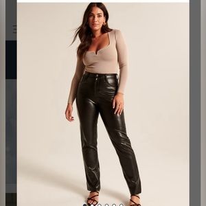 Curve Love Vegan Leather 90s Straight Pant